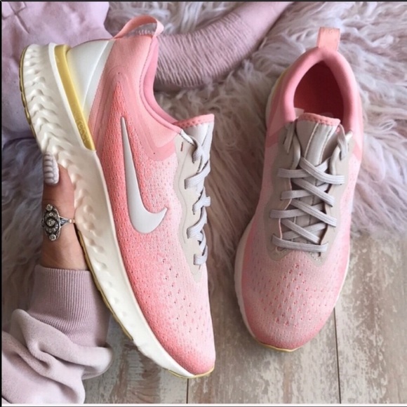 NWT Nike Odyssey React Pink Rare - Picture 5 of 8